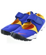 NIKE スニーカー