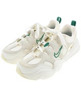 NIKE スニーカー