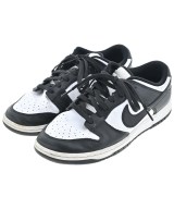 NIKE スニーカー
