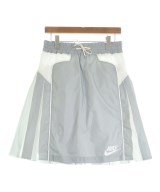 NIKE ひざ丈スカート