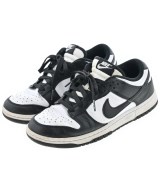 NIKE スニーカー
