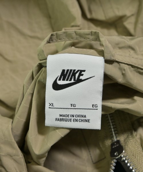 NIKE（ナイキ）マウンテンパーカー ベージュ サイズ:XL メンズ/2200535255052