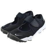NIKE スニーカー