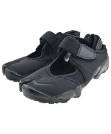 NIKE スニーカー