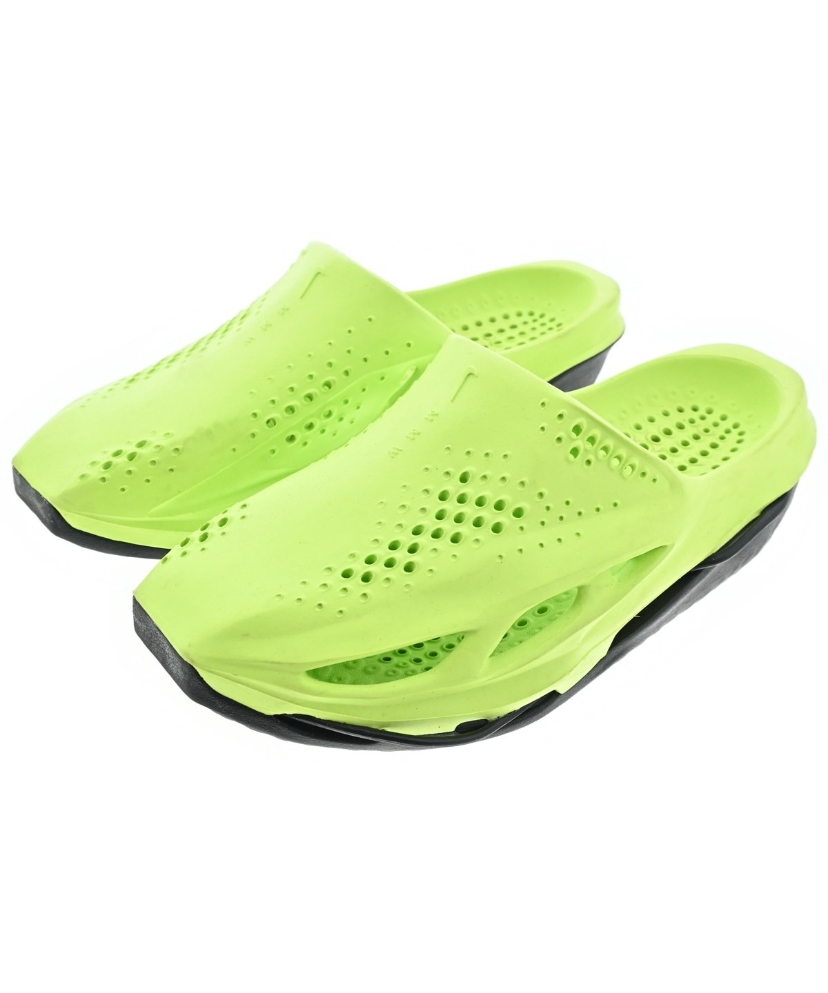 NIKE（ナイキ）サンダル 緑 サイズ:US7(24cm位) レディース
