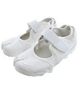 NIKE スニーカー