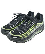 NIKE スニーカー