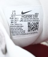 NIKE（ナイキ）スニーカー 白 サイズ:24.5cm レディース/2200621892079