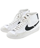NIKE スニーカー