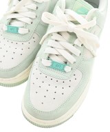 NIKE（ナイキ）スニーカー 緑 サイズ:22.5cm レディース/2200624664031