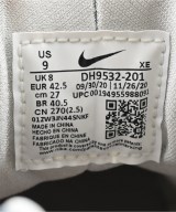 NIKE（ナイキ）スニーカー ベージュ サイズ:27cm メンズ/2200627890017