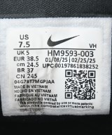 NIKE（ナイキ）スニーカー 黒 サイズ:24.5cm レディース/2200633755027