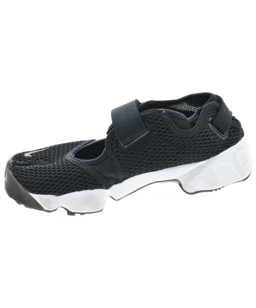 NIKE（ナイキ）スニーカー 黒 サイズ:25cm レディース/2200606714044