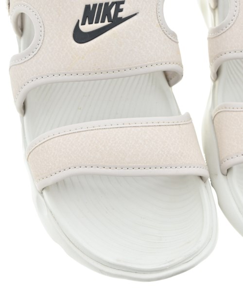 NIKE（ナイキ）サンダル ベージュ サイズ:25cm レディース/2200613191036