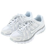 NIKE スニーカー