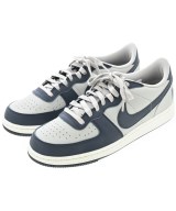 NIKE スニーカー