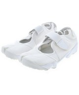 NIKE スニーカー