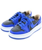 NIKE スニーカー