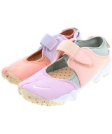 NIKE スニーカー