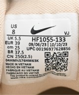NIKE（ナイキ）スニーカー ベージュ サイズ:25cm メンズ/2200605940086