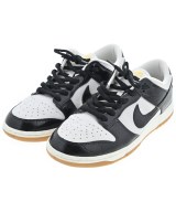 NIKE スニーカー