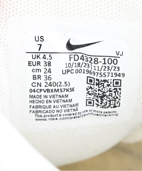 NIKE（ナイキ）スニーカー 白 サイズ:24cm レディース/2200604087362