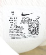 NIKE（ナイキ）スニーカー 白 サイズ:24cm レディース/2200604087362