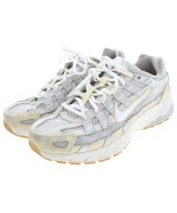 NIKE スニーカー
