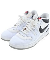 NIKE スニーカー