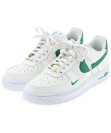 NIKE スニーカー