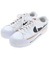 NIKE スニーカー
