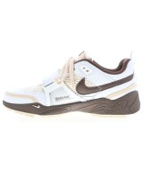 NIKE（ナイキ）スニーカー ベージュ サイズ:27cm メンズ/2200608990064