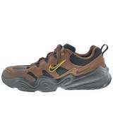 NIKE（ナイキ）スニーカー 茶 サイズ:29cm メンズ/2200608807157