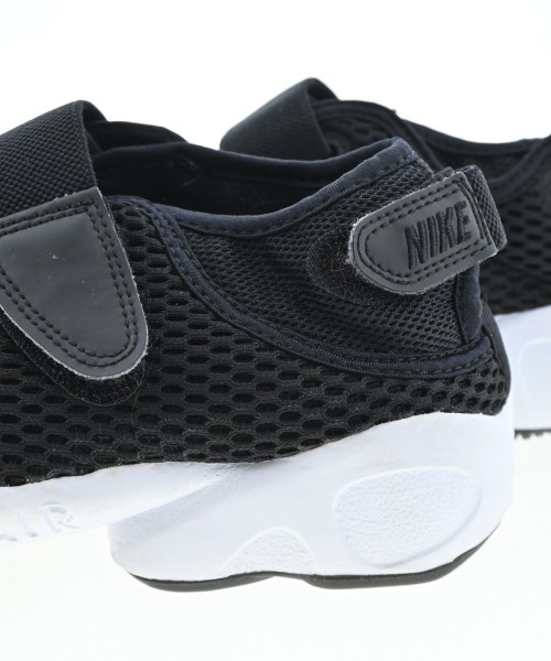 NIKE（ナイキ）スニーカー 黒 サイズ:25cm レディース/2200607552089