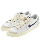 NIKE スニーカー