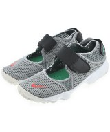 NIKE スニーカー