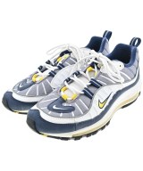 NIKE スニーカー