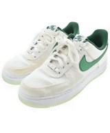 NIKE スニーカー