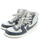 NIKE スニーカー