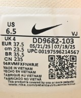 NIKE（ナイキ）スニーカー 白 サイズ:23.5cm レディース/2200675801584