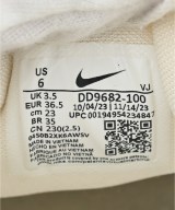 NIKE（ナイキ）スニーカー 白 サイズ:23cm レディース/2200666662071