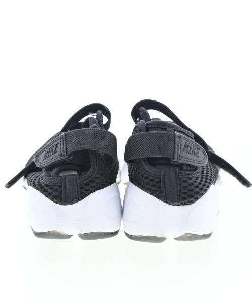 NIKE（ナイキ）スニーカー 黒 サイズ:24cm レディース/2200676740042