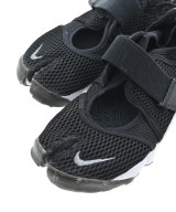 NIKE（ナイキ）スニーカー 黒 サイズ:24cm レディース/2200676740042