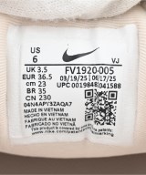 NIKE（ナイキ）スニーカー ベージュ サイズ:23cm レディース/2200676126068