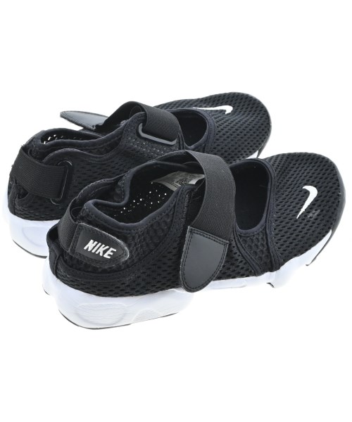 NIKE（ナイキ）スニーカー 黒 サイズ:24cm レディース/2200676843071