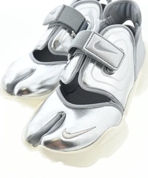 NIKE（ナイキ）スニーカー シルバー サイズ:22.5cm レディース/2200689266621
