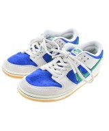 NIKE スニーカー
