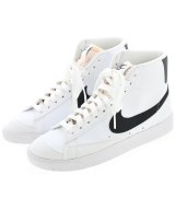 NIKE スニーカー