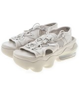 NIKE（ナイキ）サンダル ベージュ サイズ:22cm レディース/2200695920012