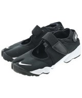 NIKE スニーカー